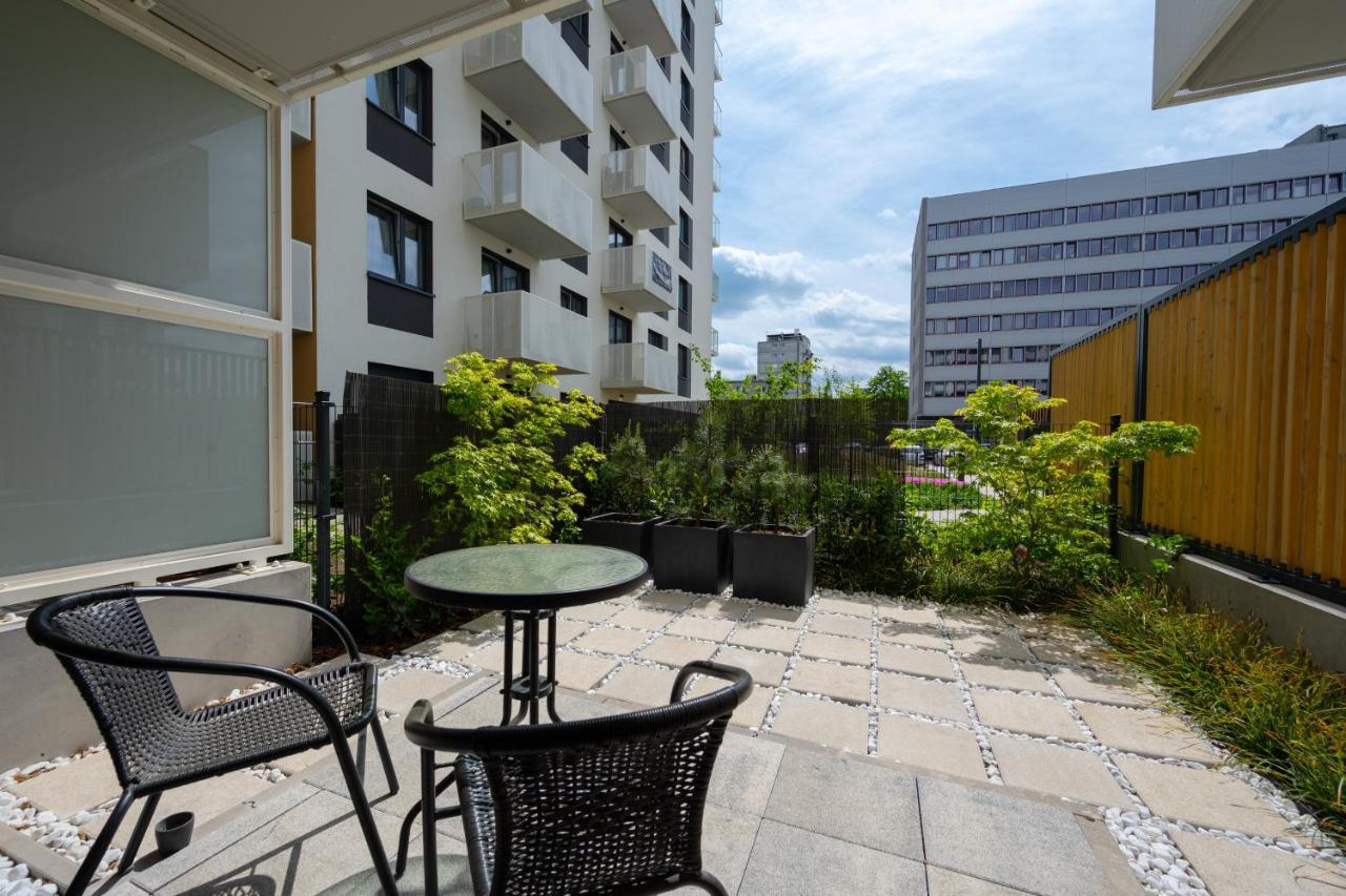 Miedziana 6 & 18 Apartment With Free Garage Wroclaw By Renters المظهر الخارجي الصورة