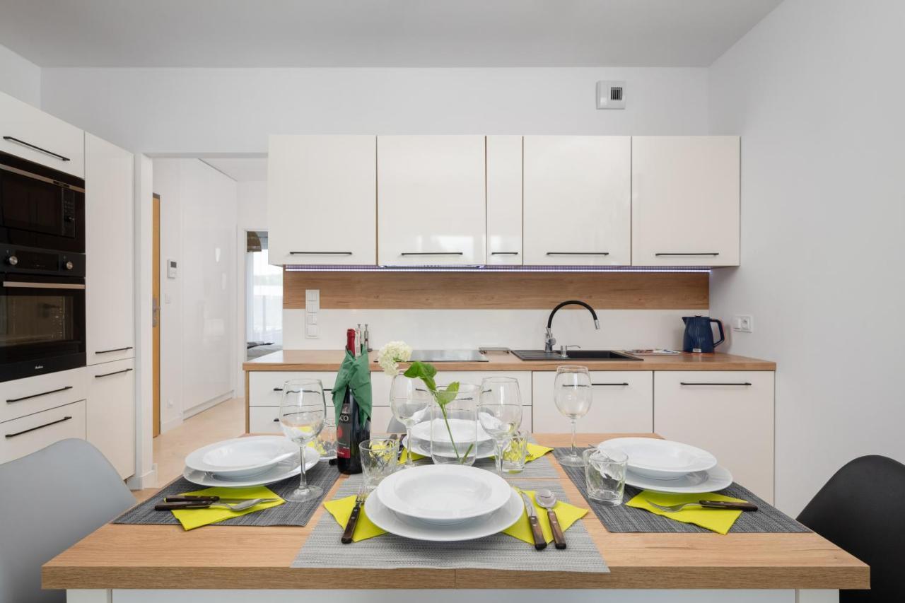 Miedziana 6 & 18 Apartment With Free Garage Wroclaw By Renters المظهر الخارجي الصورة