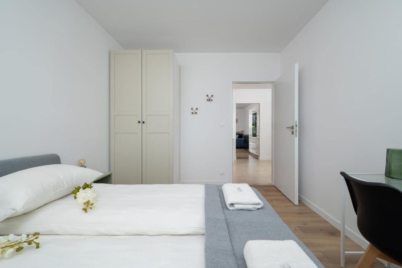 Miedziana 6 & 18 Apartment With Free Garage Wroclaw By Renters المظهر الخارجي الصورة