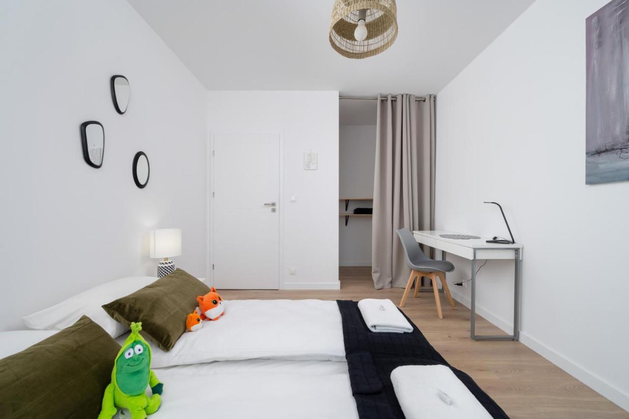Miedziana 6 & 18 Apartment With Free Garage Wroclaw By Renters المظهر الخارجي الصورة